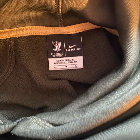 Nike Therma-Fit New-England Patriots hoodie.salute to service edition. - Picture 6 of 7